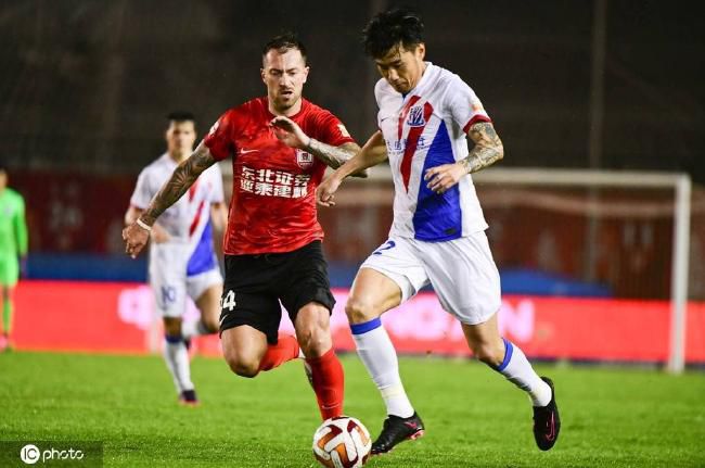 这位18岁的球员本赛季为U21踢了每场比赛，打进4球并助攻5次。